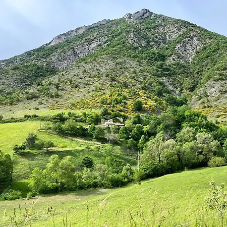 Grande Et Confortable Maison Familiale Et Sa Source ! Tatil Evi Eygluy-Escoulin